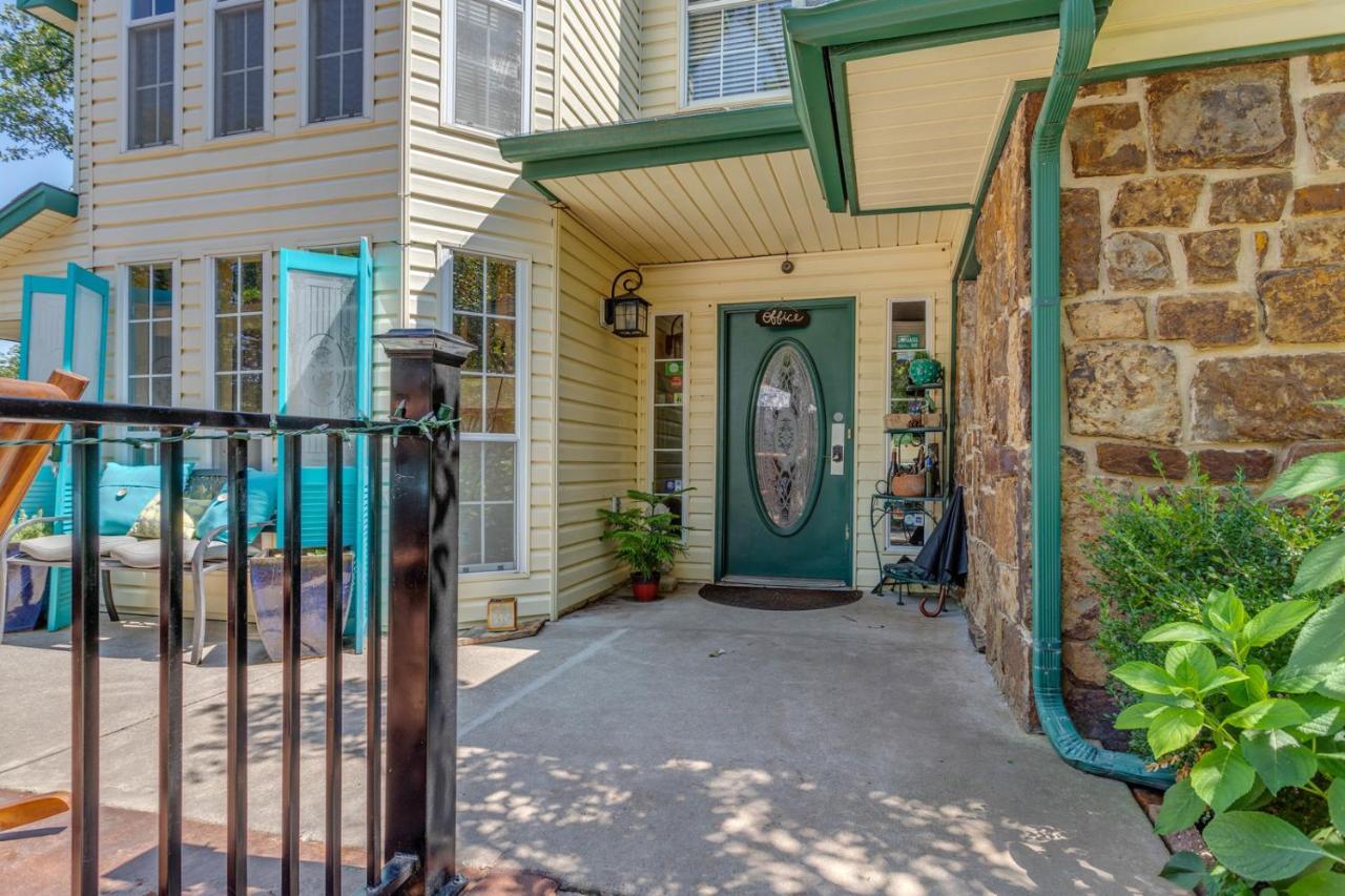 The Whispering Pines Inn Norman Exterior photo