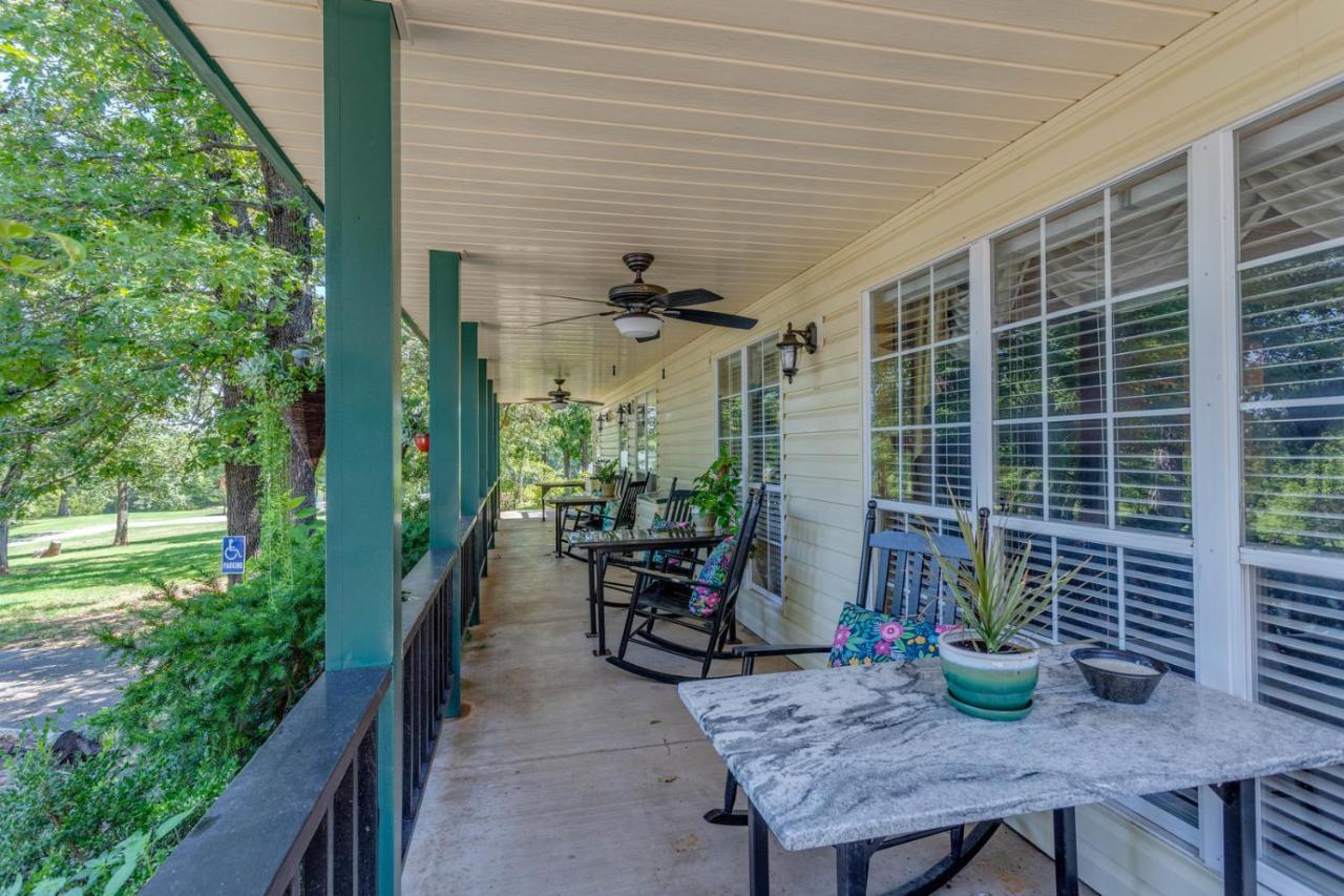 The Whispering Pines Inn Norman Exterior photo